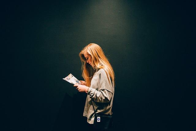 Móda časopis: 7 najlepších módnych magazínov, ktoré musíte čítať