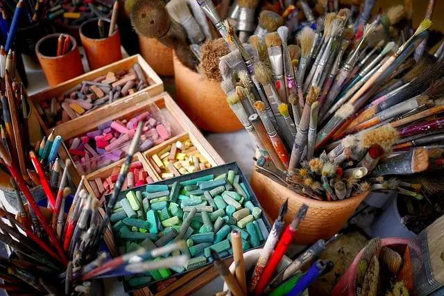 3. Materiály a textúry: Prečo je dôležité správne zvoliť látku pre moletky