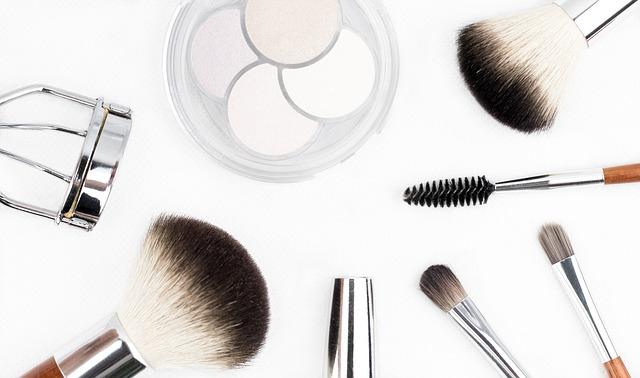 Zvoľte zaujímavý make-up a účes