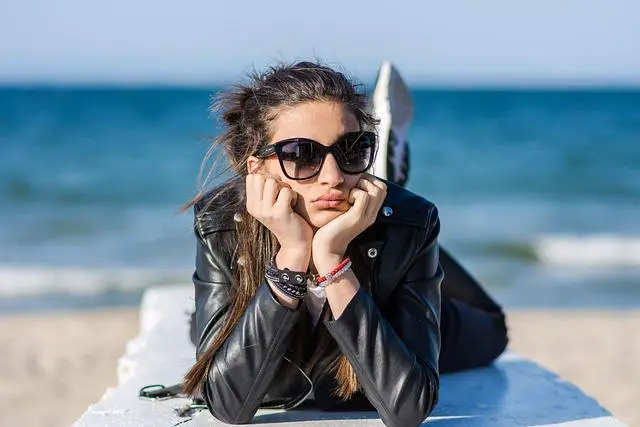 2. Trendy v dizajne krátkych spoločenských šiat