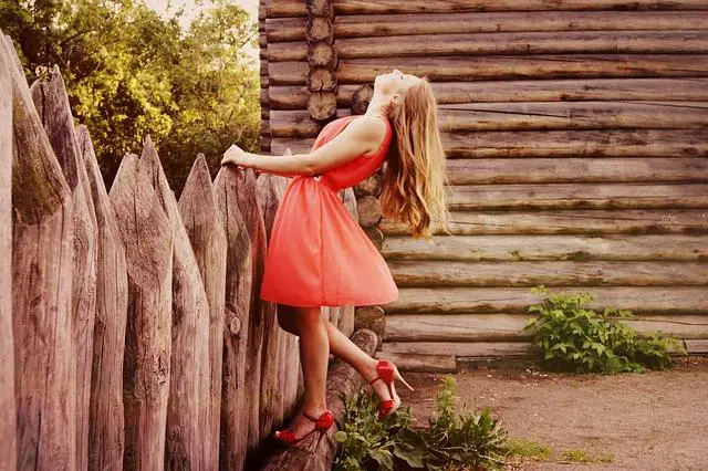 Prečo by mali byť športové šaty súčasťou každej šatníka