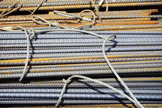Materiál šiat: Ktorý materiál je najlepší pre slávnostné udalosti