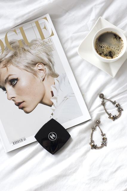 Móda časopis: 7 najlepších módnych magazínov, ktoré musíte čítať