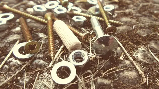 DIY rameno na šaty: Jednoduchý návod pre začiatočníkov